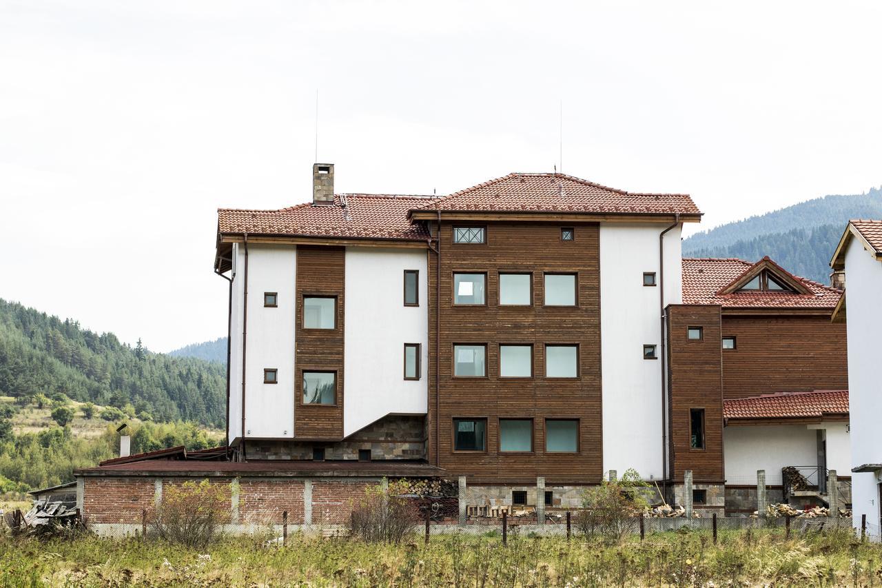 Boutique Hotel The White Pine Szamokov Kültér fotó
