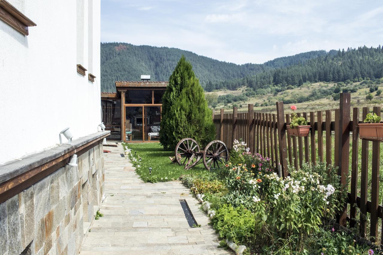 Boutique Hotel The White Pine Szamokov Kültér fotó